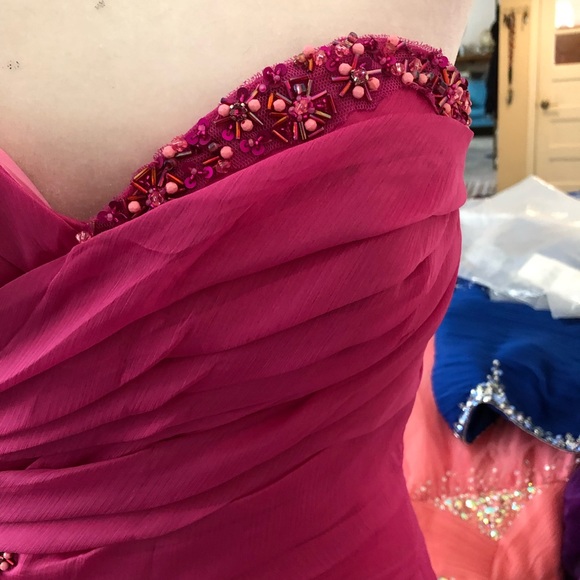 Fuchsia chiffon one shoulder - Picture 7 of 13